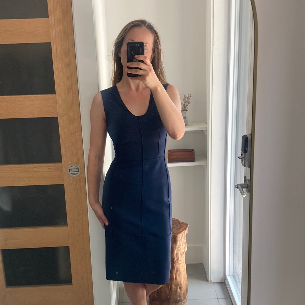 Elegant Navy Blue Sleeveless Dress